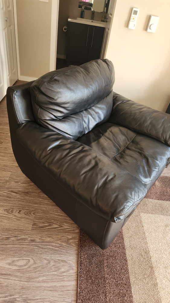 Black Leather Armchair - photo 3