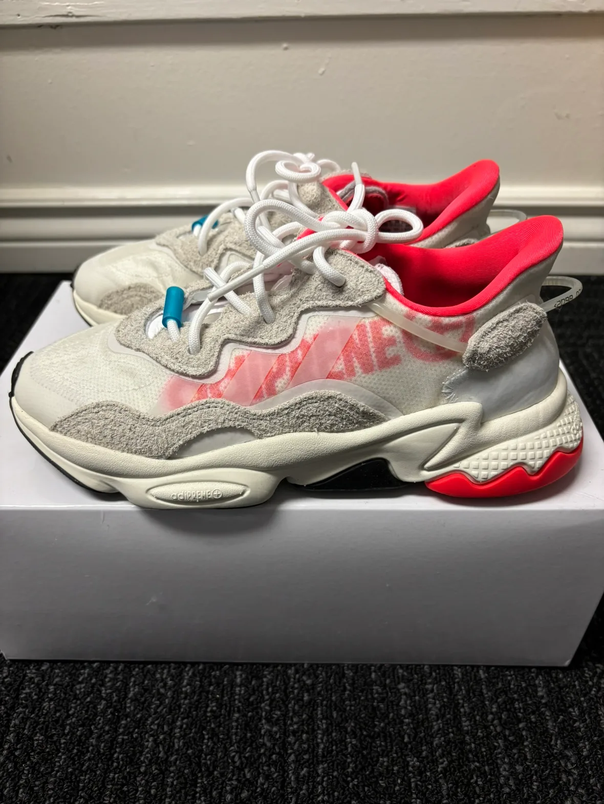Adidas Ozweego 5.5M/6.5W Like New thumbnail