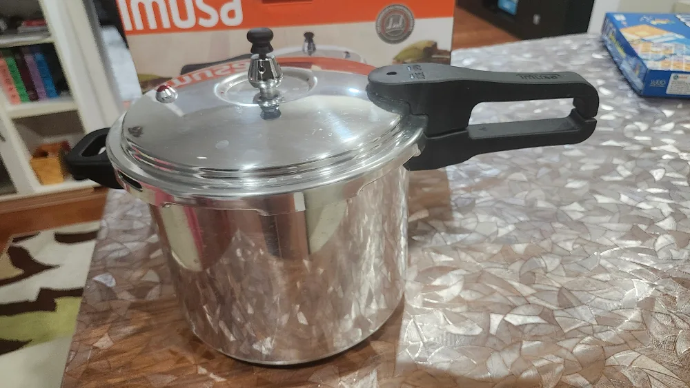 7 Qt Pressure Cooker thumbnail
