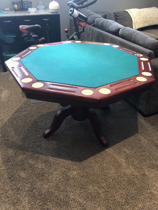 Poker Table
