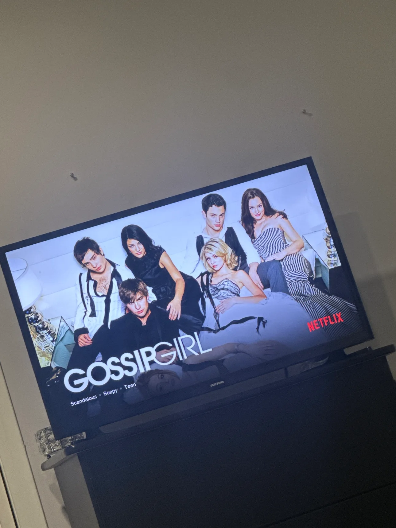 Samsung 32” Smart TV thumbnail