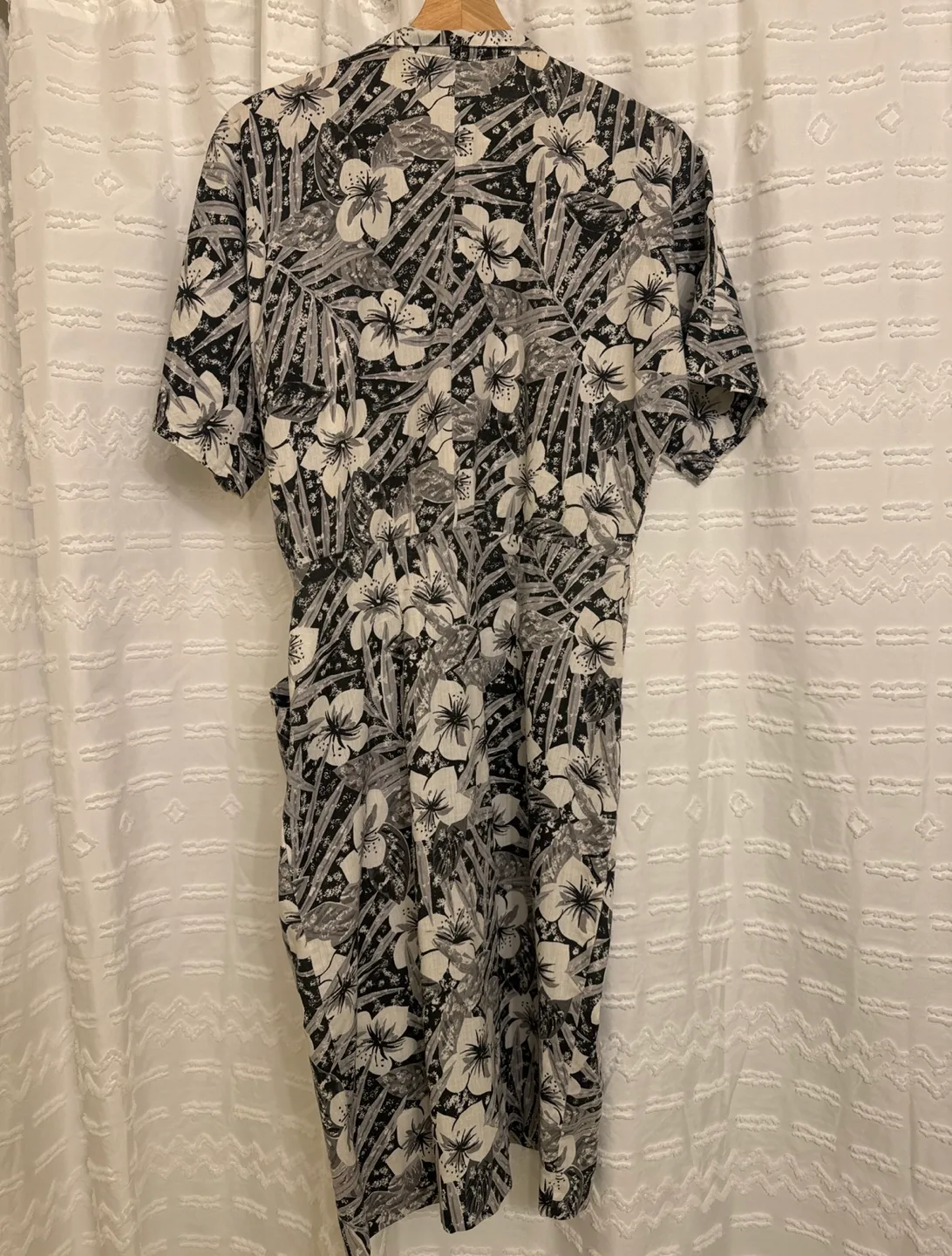 Vintage Hawaiian Dress image indicator(2)