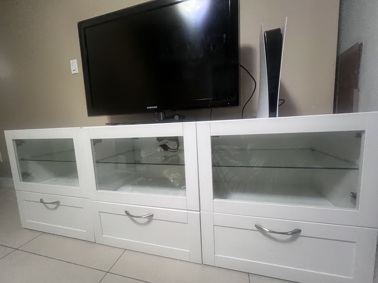 Ikea White TV Unit - photo 3