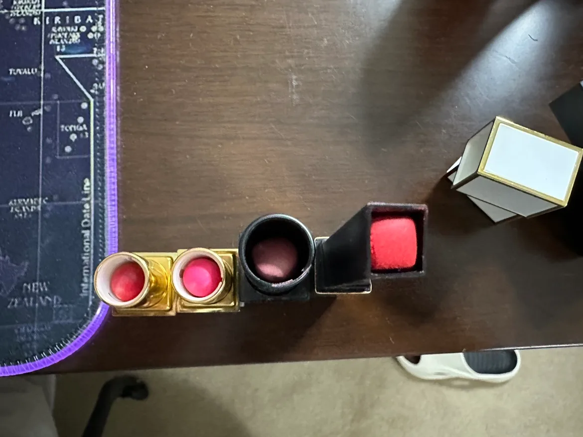 Lipstick Bundle image indicator(3)