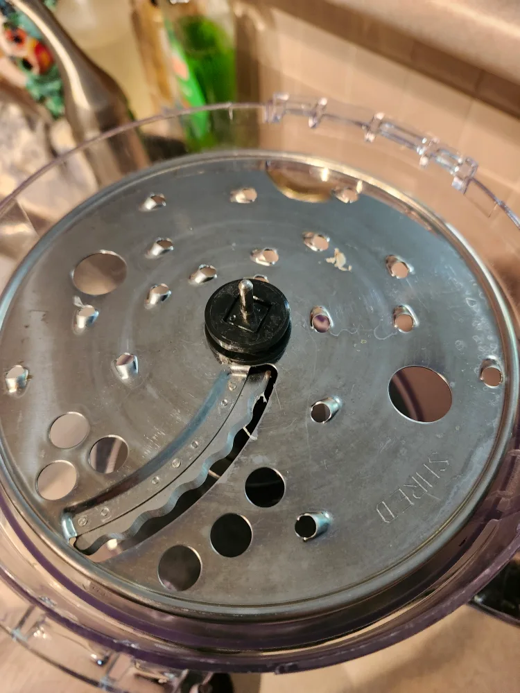Broken Jar Cuisinart Food Processor for Parts 🧡 image indicator(2)