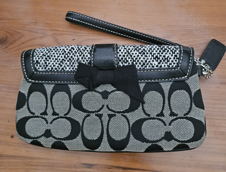 Coach Clutch - photo 2