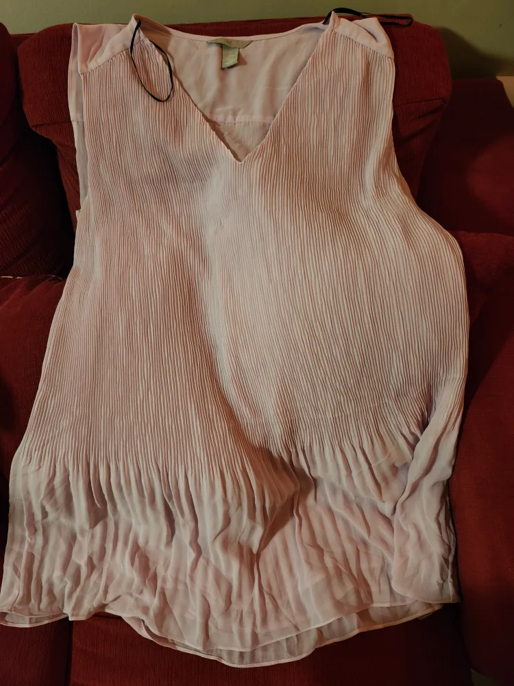 H&M Light Pink Pleated Dress #freecycle image indicator(3)