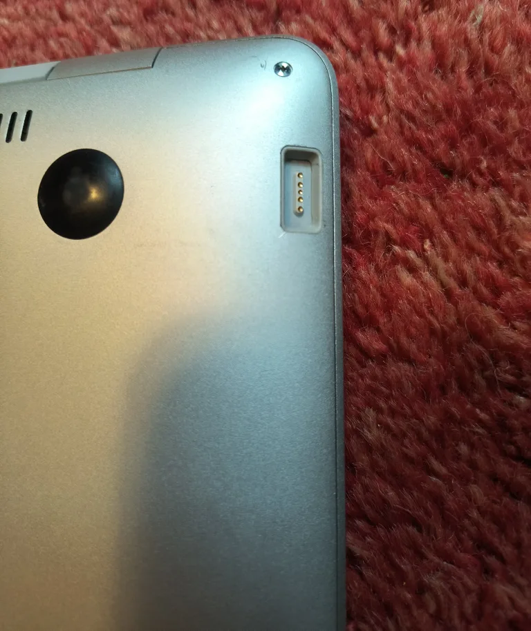 RARE Original 2008 MacBook Air image indicator(4)