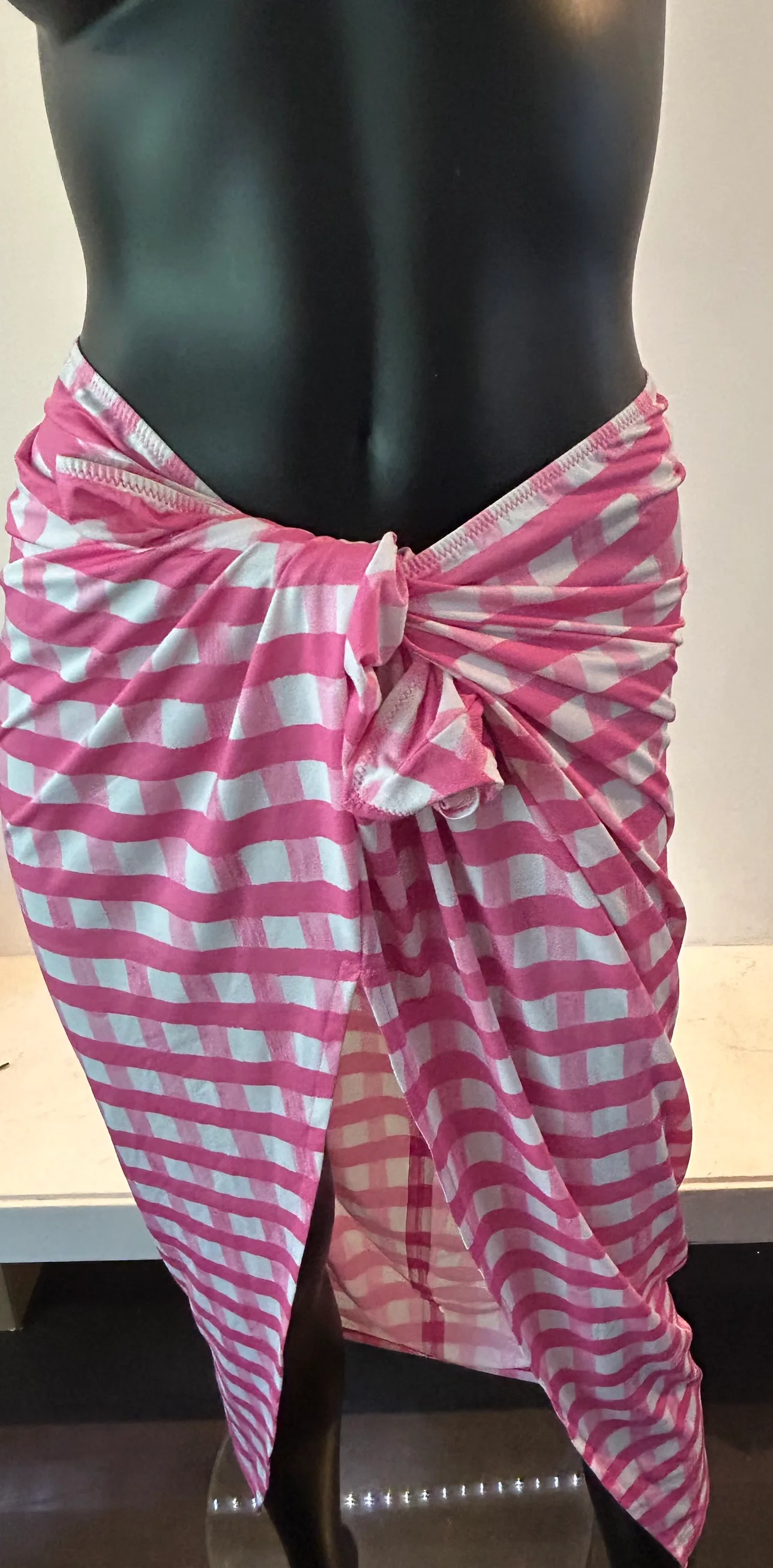 New with tags Jacquemus pink checkered skirt. image indicator(9)