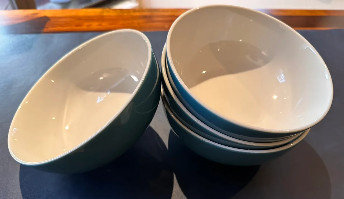 16-piece porcelain dinnerware set image indicator(6)