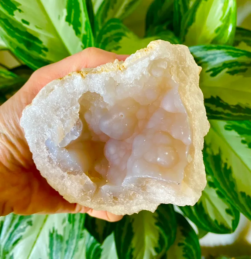 Large Chalcedony Geode image indicator(4)