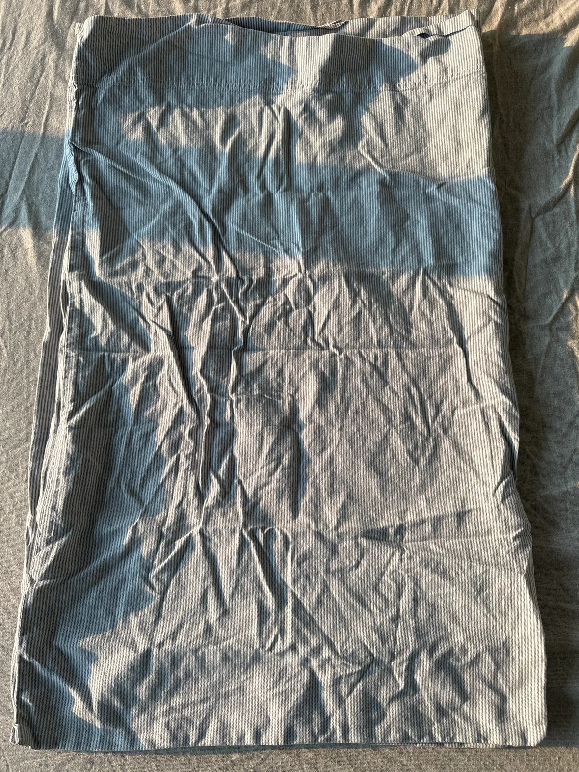 FREE Ralph Lauren striped pillowcases, regular sized, blue white image indicator(2)