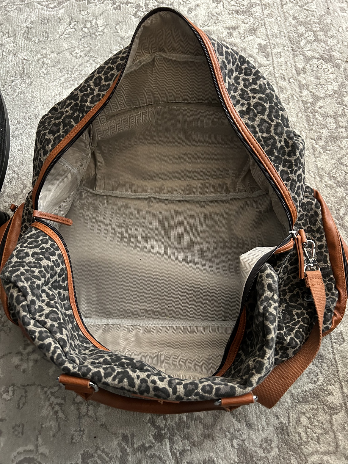 Ibfun Leopard Print Travel Bag - photo 2