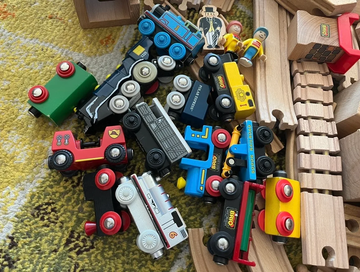 Brio wooden train set image indicator(3)