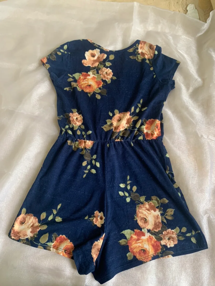 Navy blue, super soft Floral romper made in the USA SIZE S image indicator(4)