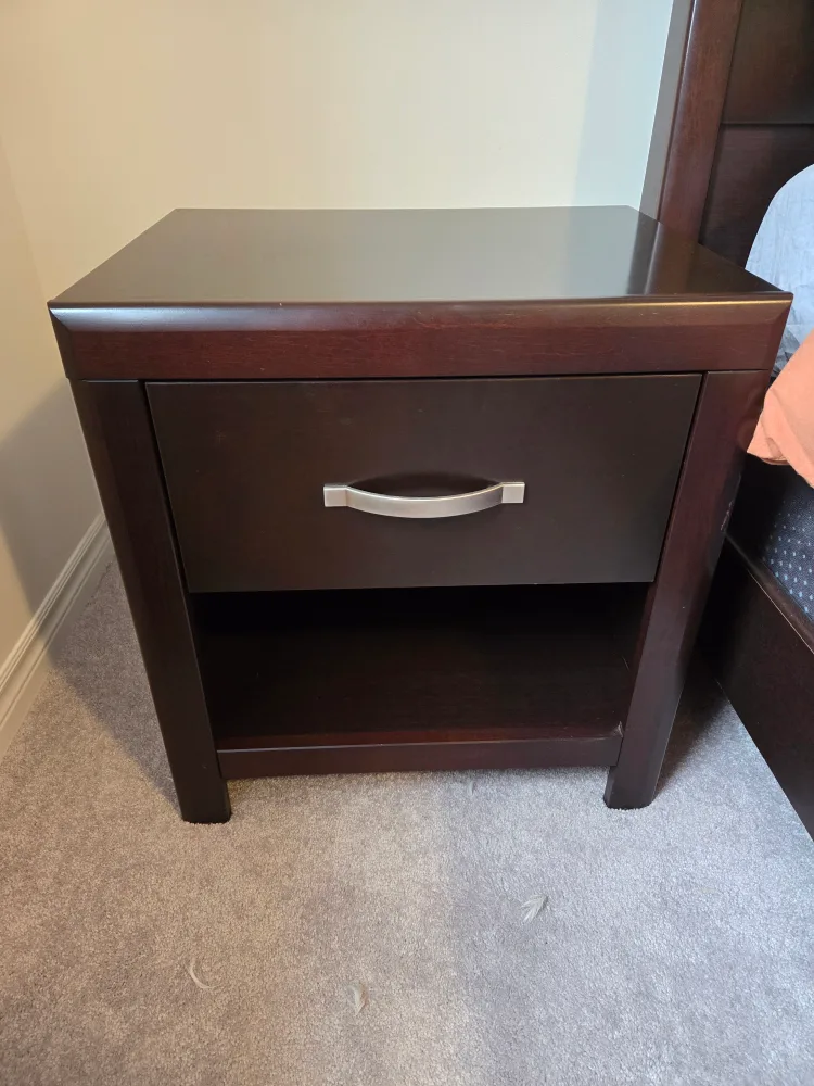 King Sized Bedroom Set image indicator(4)