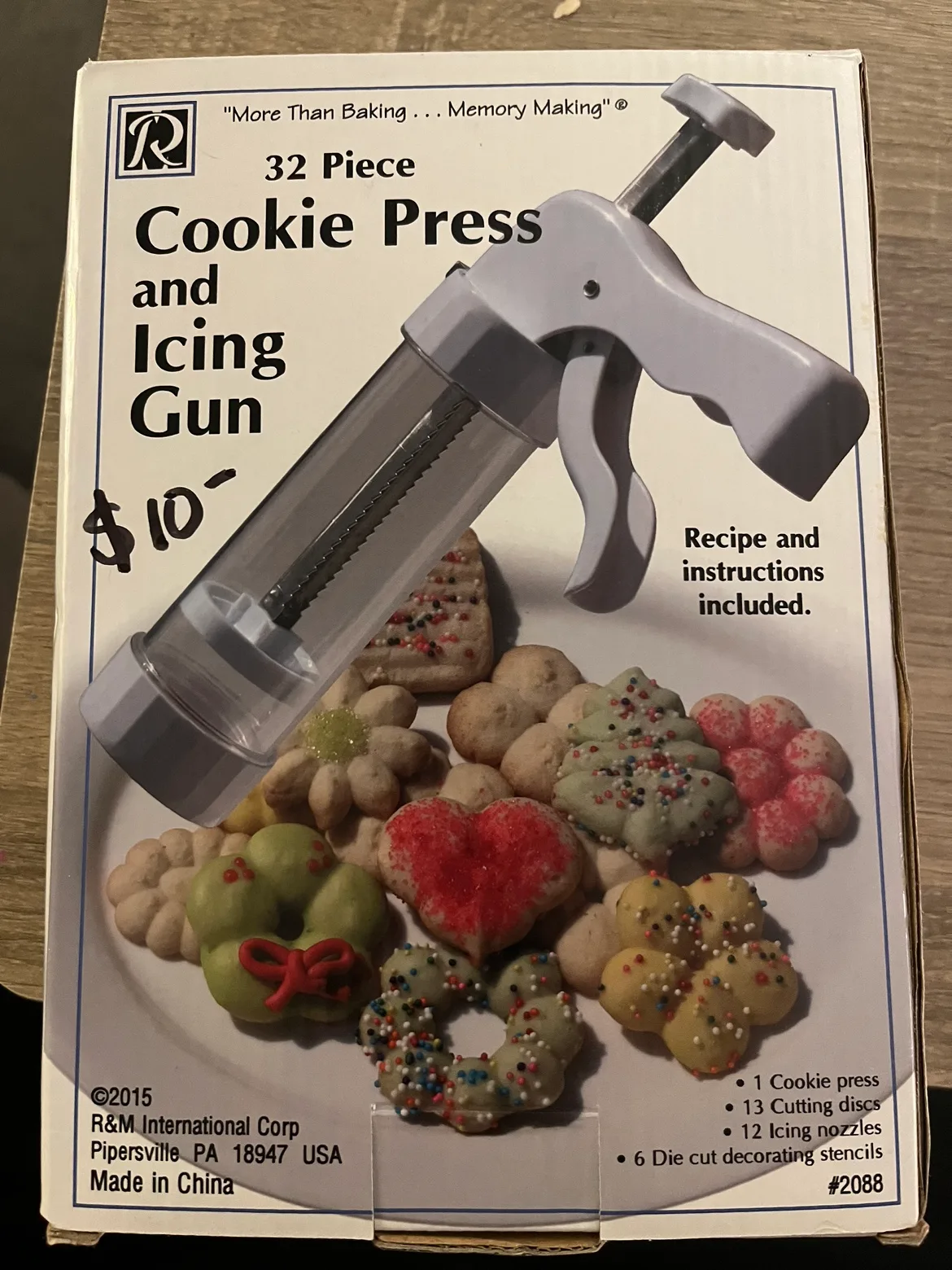 32 Piece Cookie Press and Icing Gun thumbnail