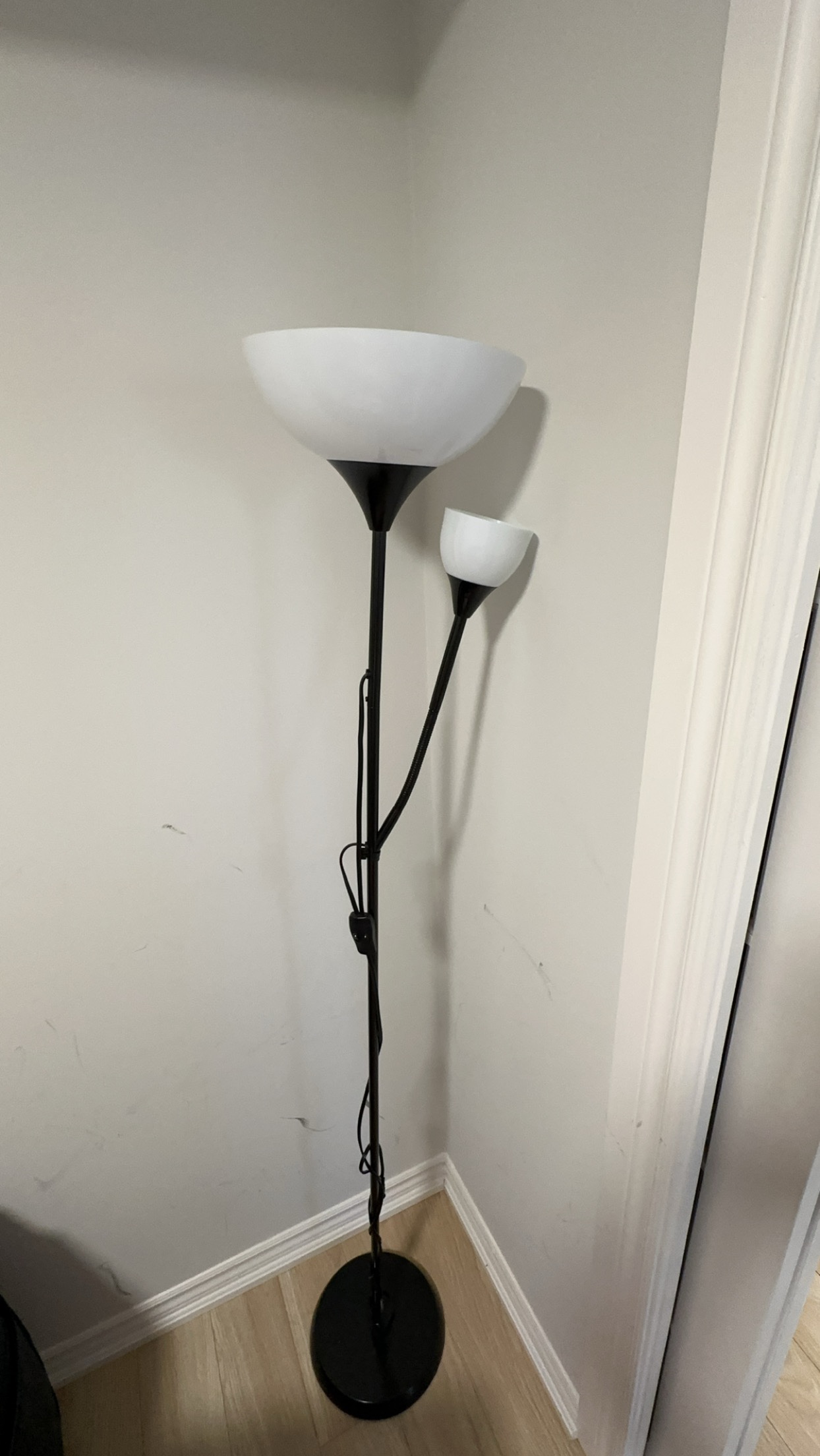 FINAL SALE!! Floor Lamp