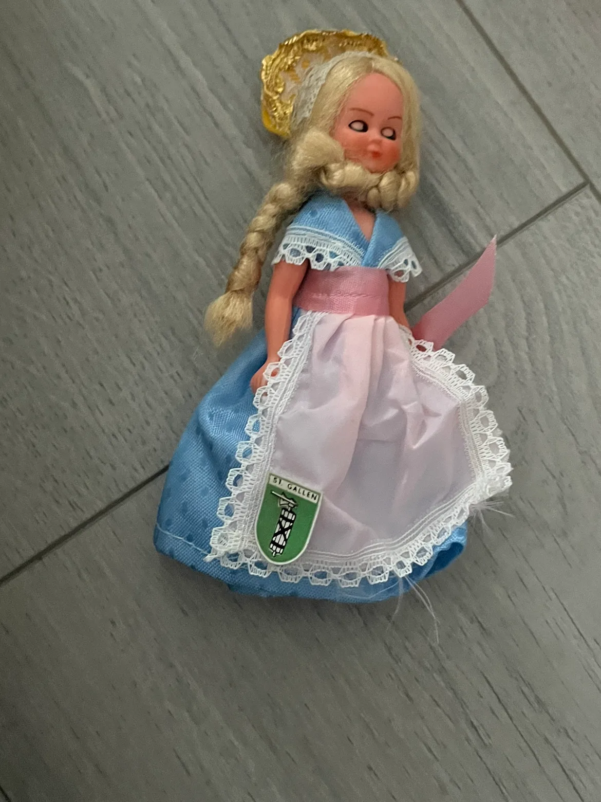 Vintage Dolls image indicator(4)