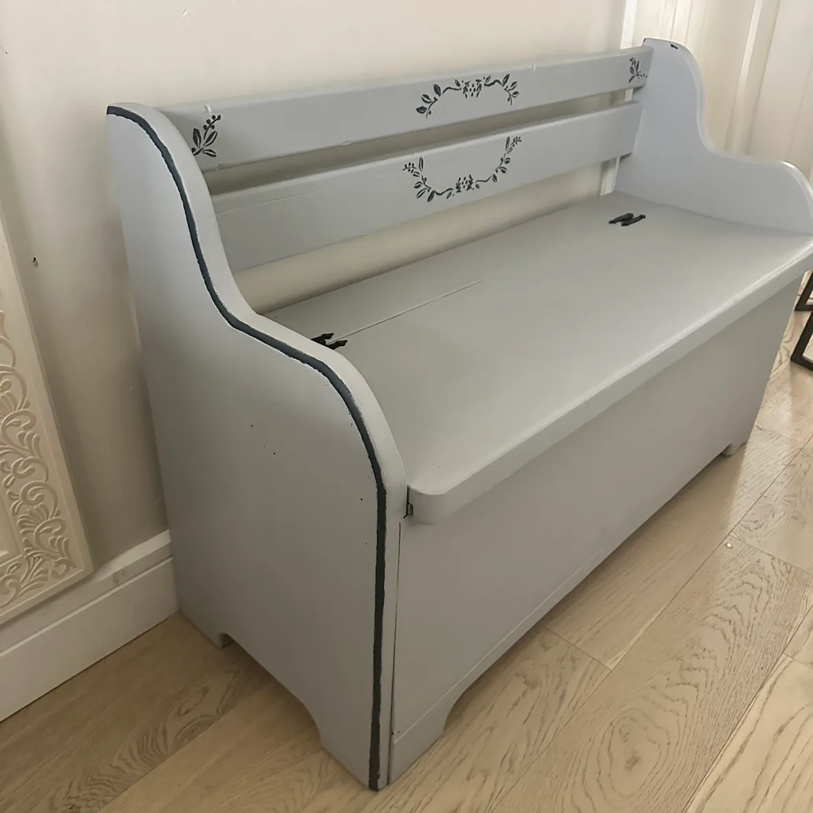 Solid wood Entryway / hallway bench with storage - bench seete image indicator(8)