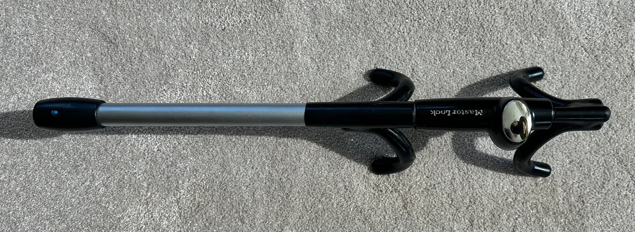 Master Lock Steering Wheel Lock image indicator(4)