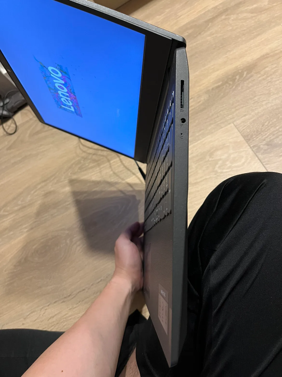 Lenovo IdeaPad S145 Laptop image indicator(4)