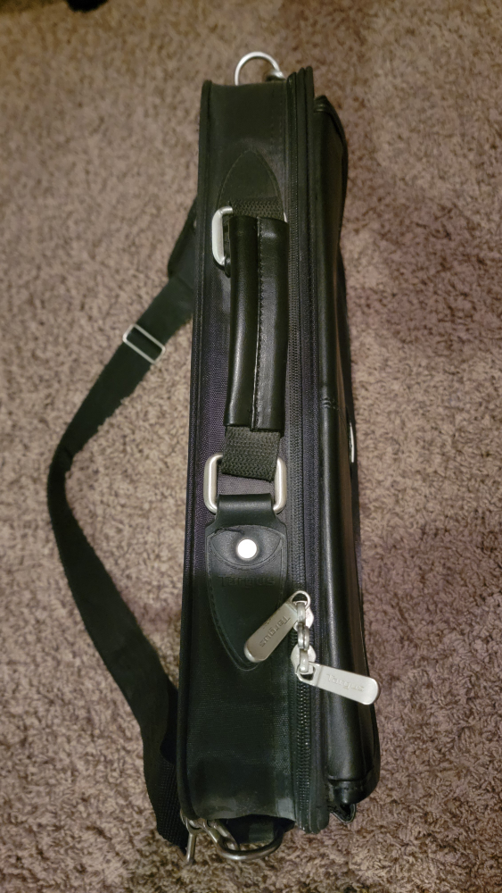 Targus Laptop Bag #freecycle - photo 5