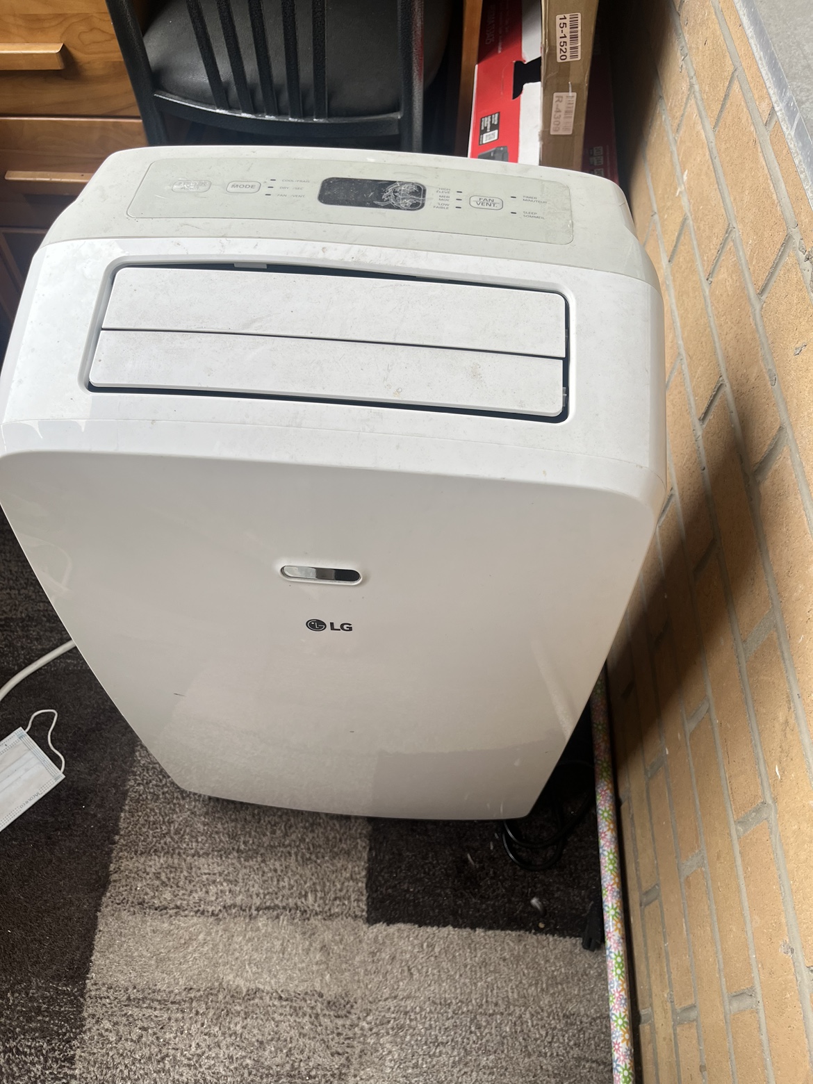LG Portable Air Conditioner - photo 3