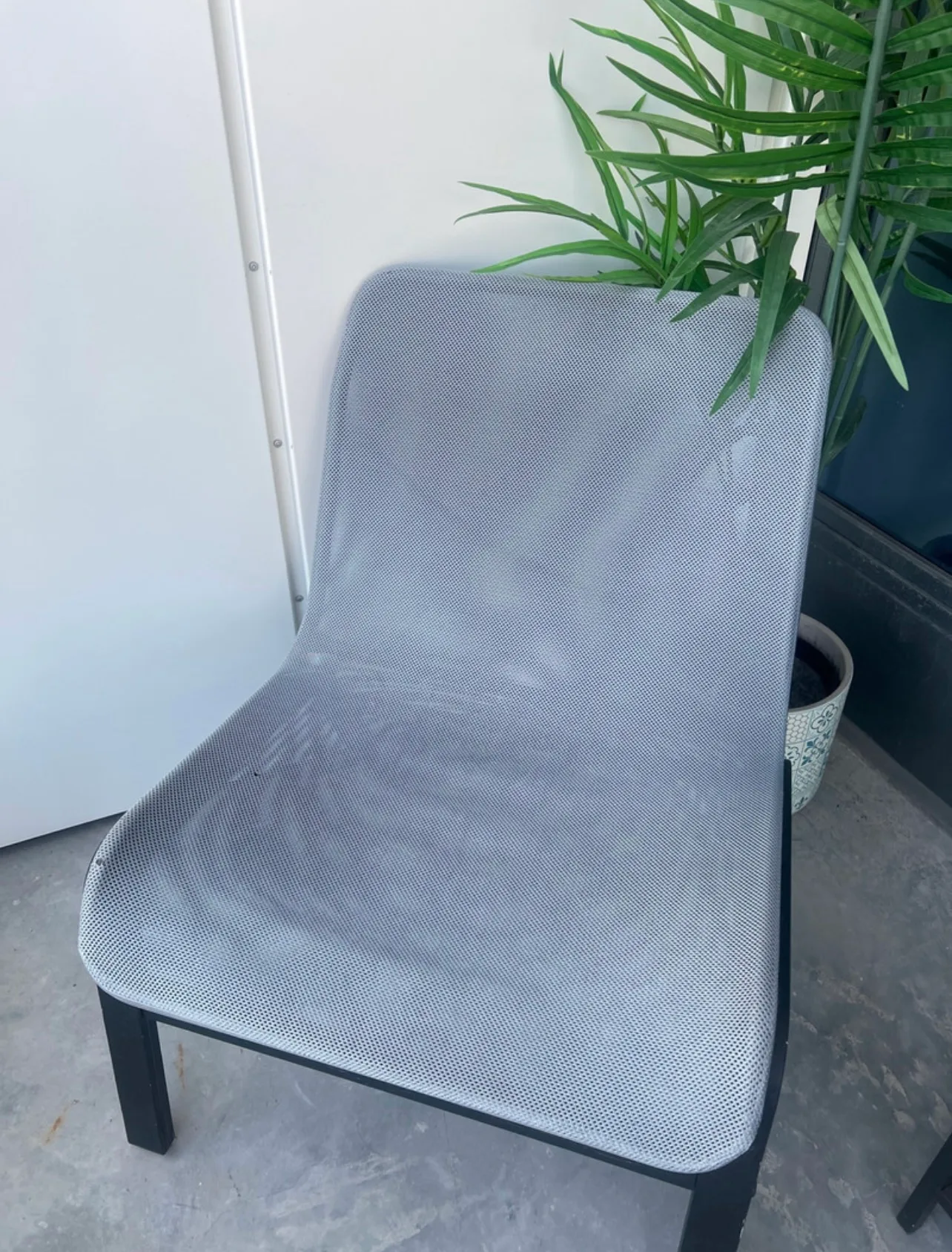 IKEA - Gray Mesh Chair image indicator(2)