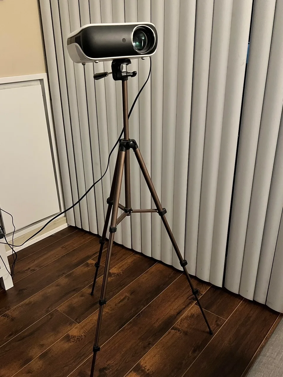Projector + Tripod stand image indicator(2)