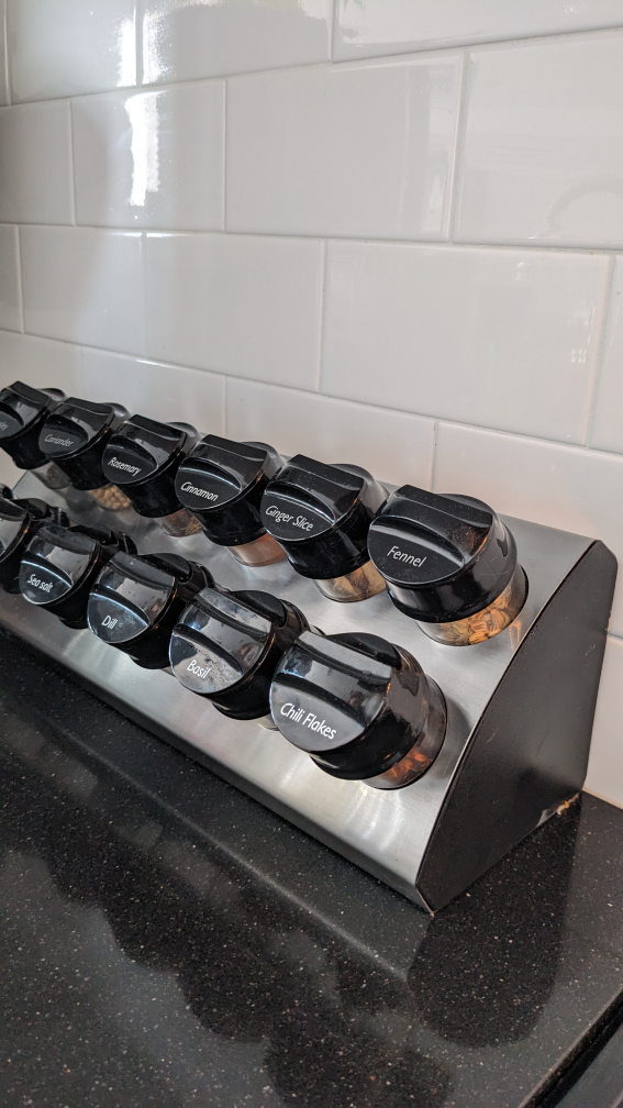 Spice Rack with 12 Jars 🧡 - photo 4
