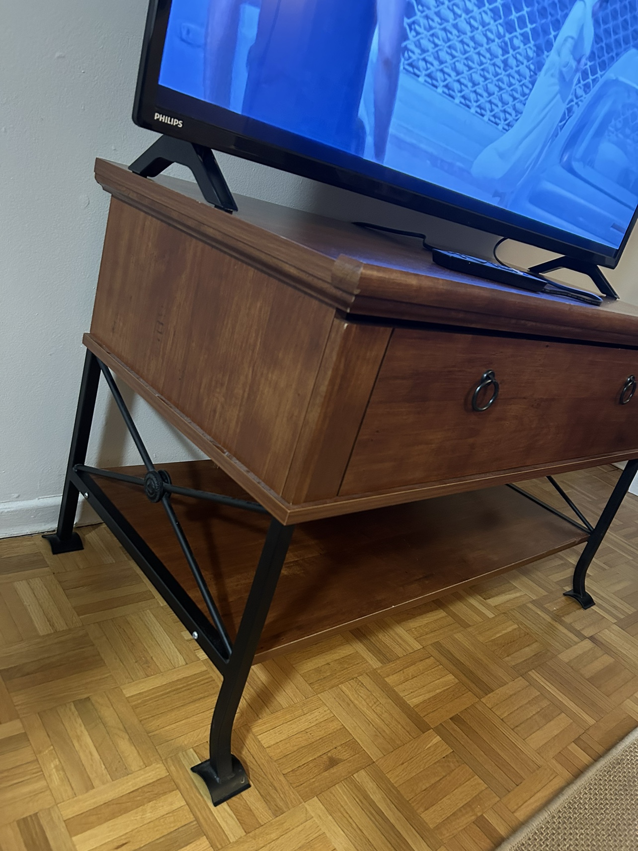 Solid wood TV table - photo 2
