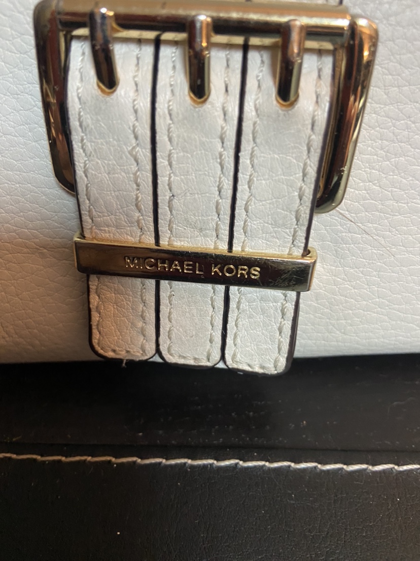 Michael Kors Beige Wallet - photo 5