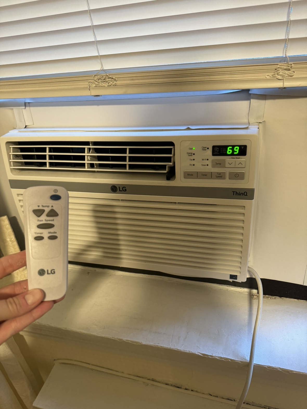 WiFi Enabled LG Air Conditioner - photo 3