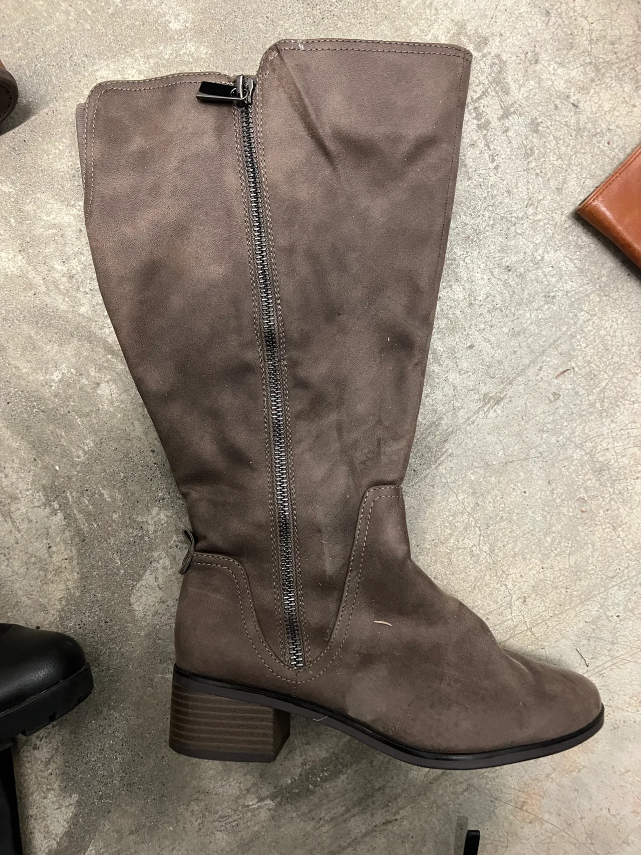 Women's Knee-High Boots image indicator(4)