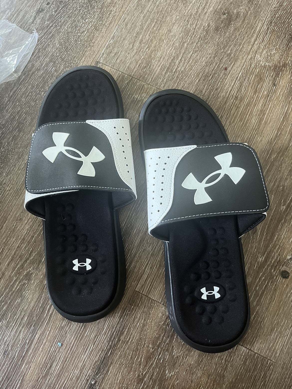 Under Armour Ignite pro Slides Size 10