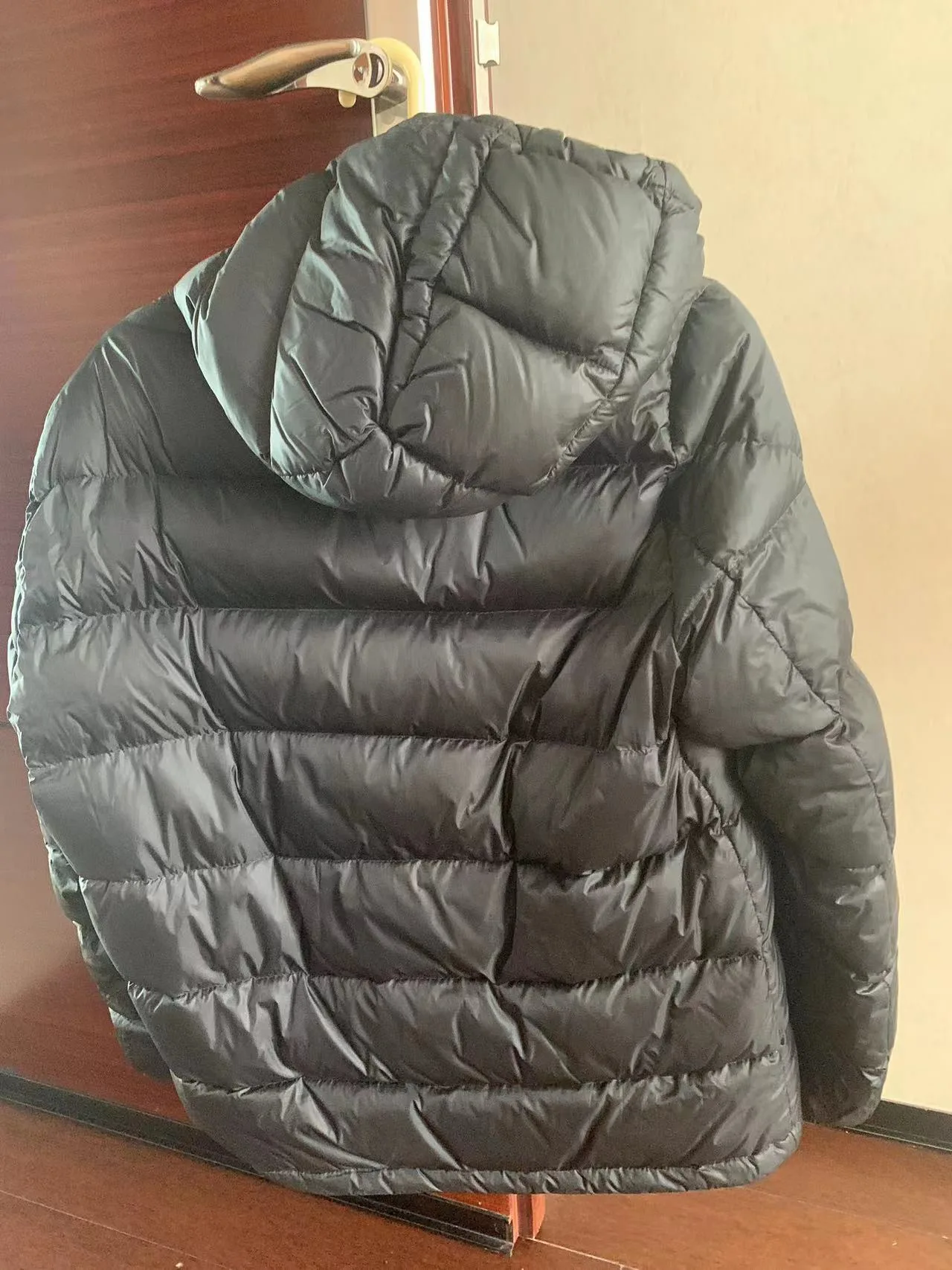 Moncler down Jacket image indicator(2)