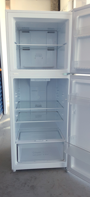 White Insignia Refrigerator - photo 3