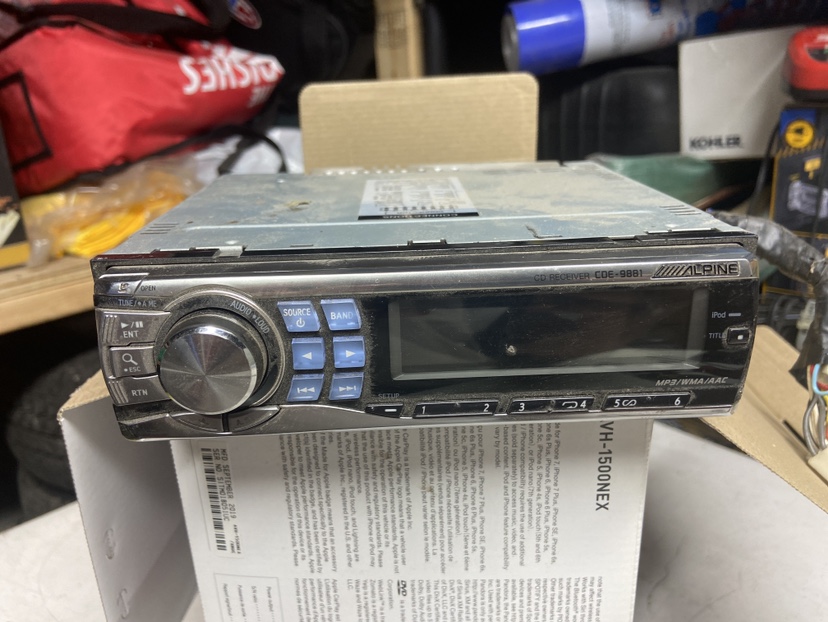 Alpine CD Receiver
