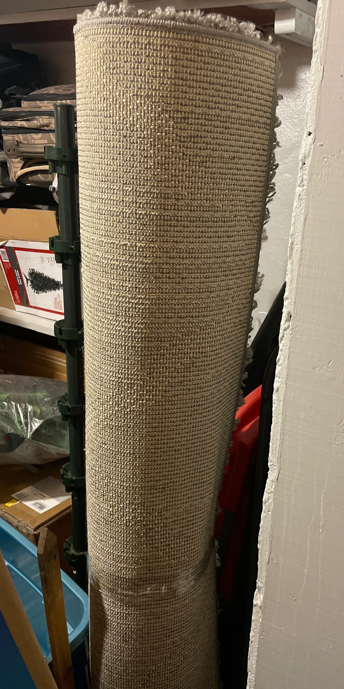 Safavieh grey/ Ivory Shag Rug image indicator(5)