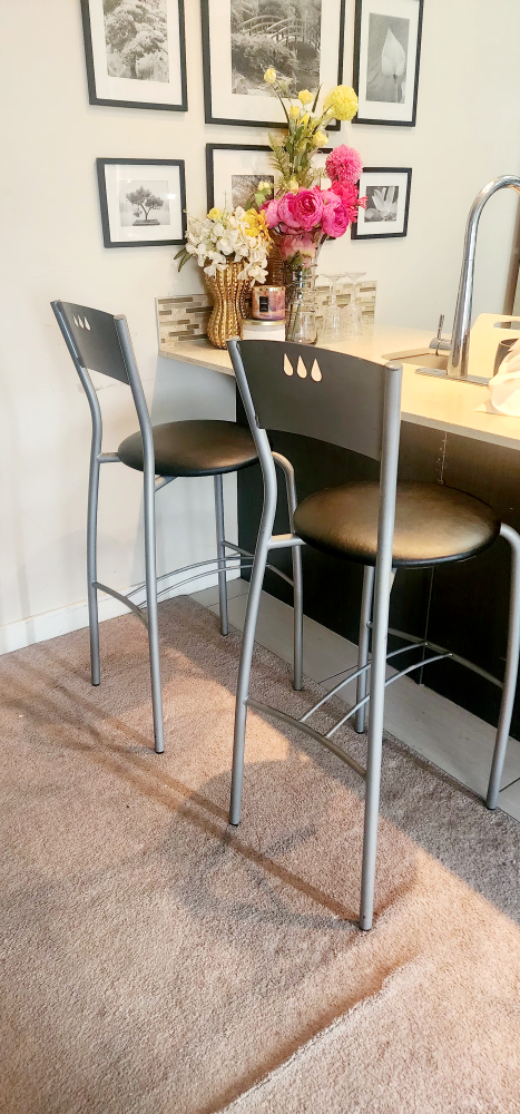 2 Bar Stools
