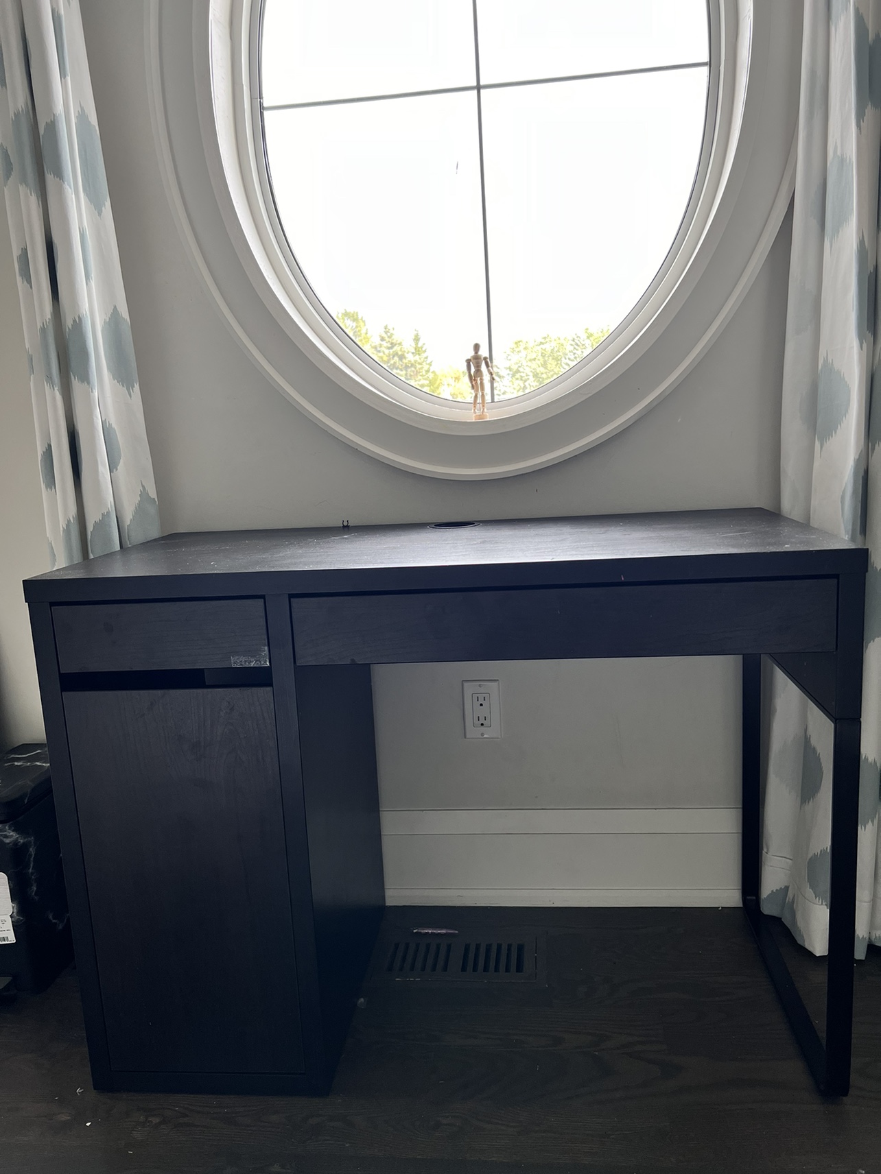 IKEA Desk x 2 - photo 4