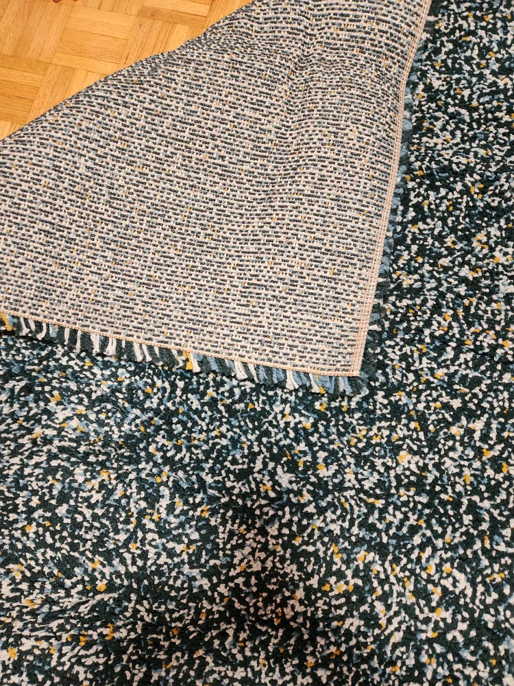 Area Rug. Pickup only! image indicator(3)