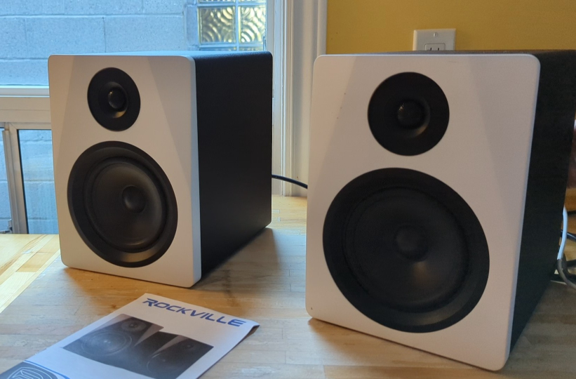Speakers - powered/active, USB/XLR/RCA - white