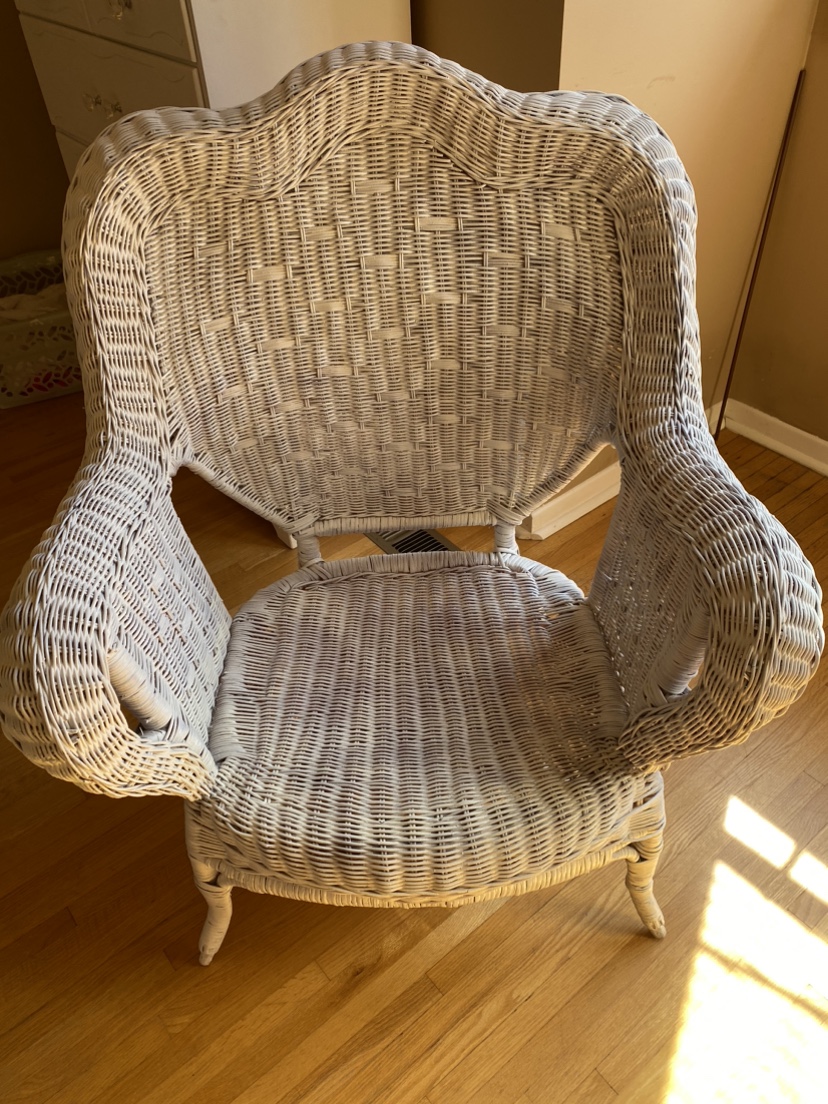 White Wicker Chair - photo 2