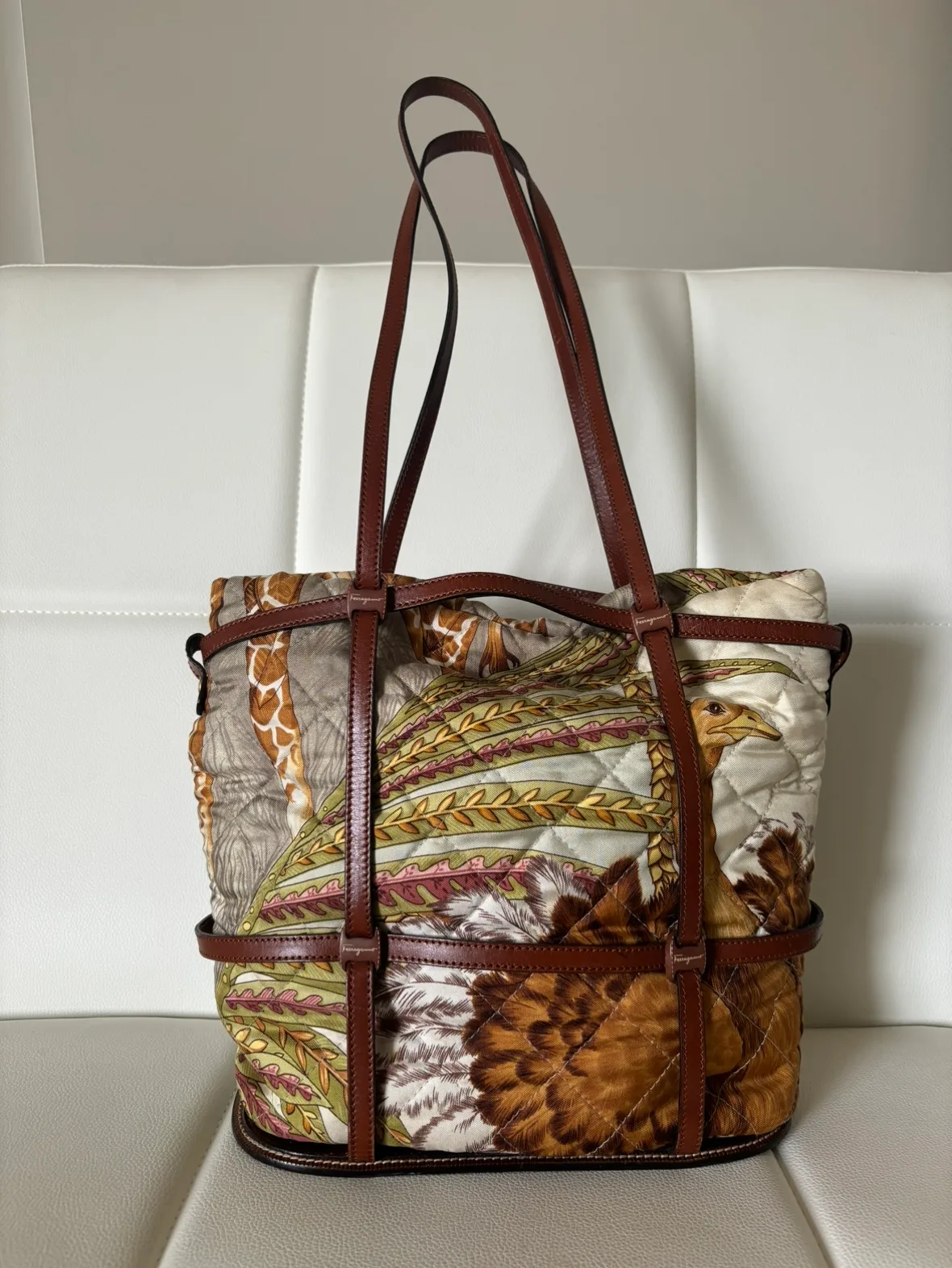 Salvatore Ferragamo Vintage Tote Bag Authentic image indicator(2)