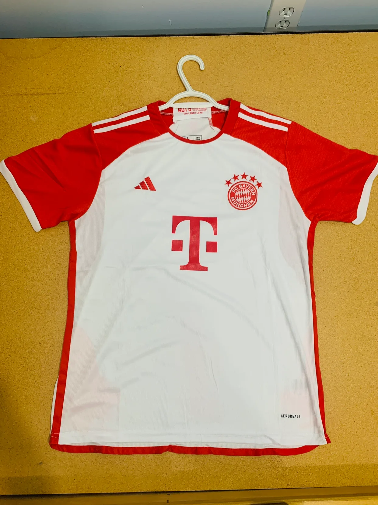 Bayern Munich Jersey and Shorts Set image indicator(2)
