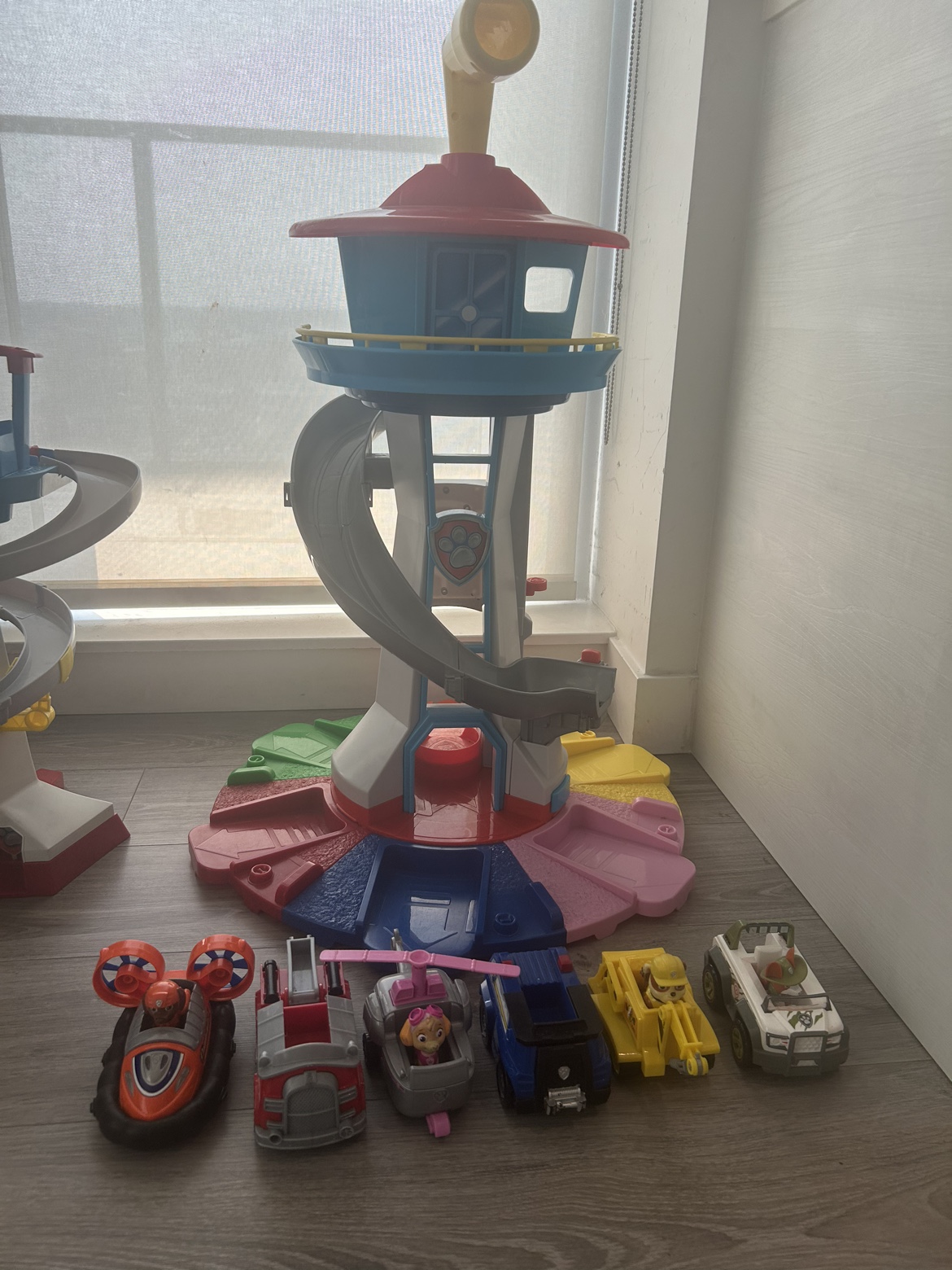 Paw Patrol Lookout Towers - photo 2