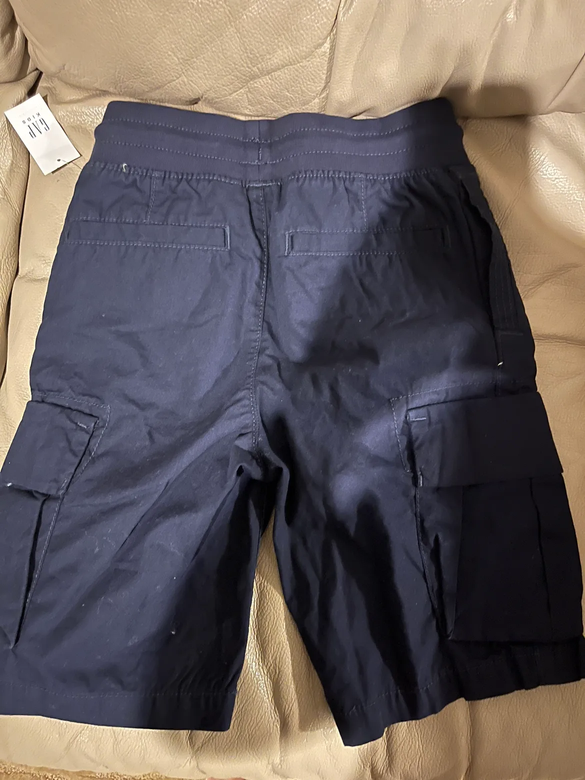 🥕Gap Kids Cargo Shorts - 6/7 kids NWT image indicator(3)