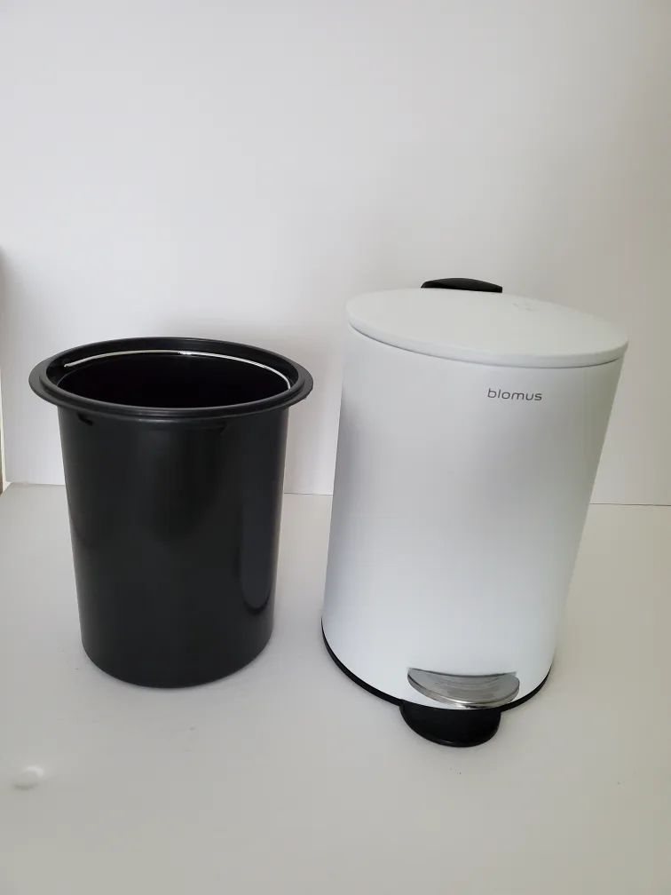 White Garbage Bin image indicator(4)